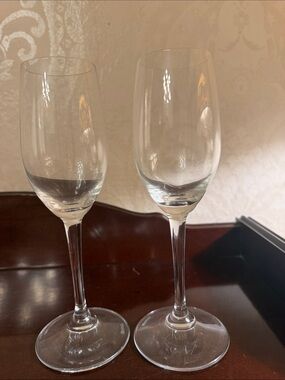 Riedel Clear Glass Champagne Flutes - Pair
